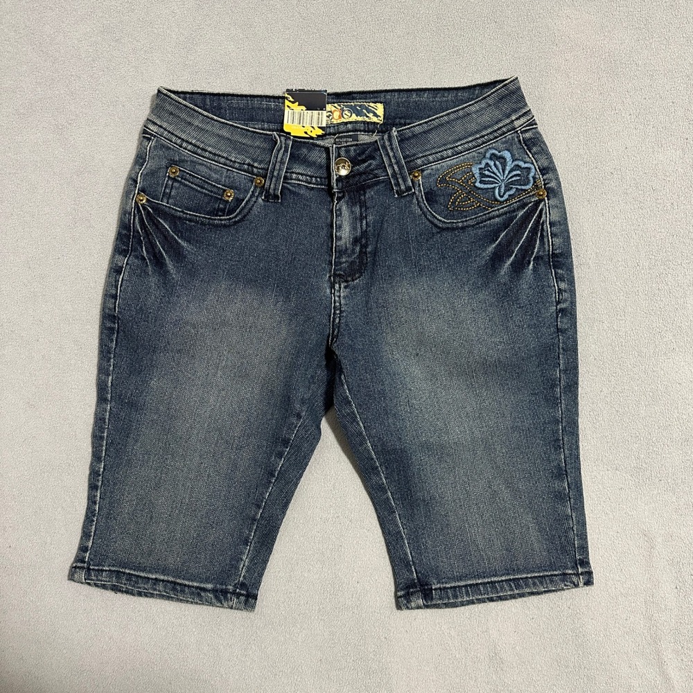 BQB DesignFusion Bermuda Denim Shorts Dark Wash Floral Embroidered Womens Size 3